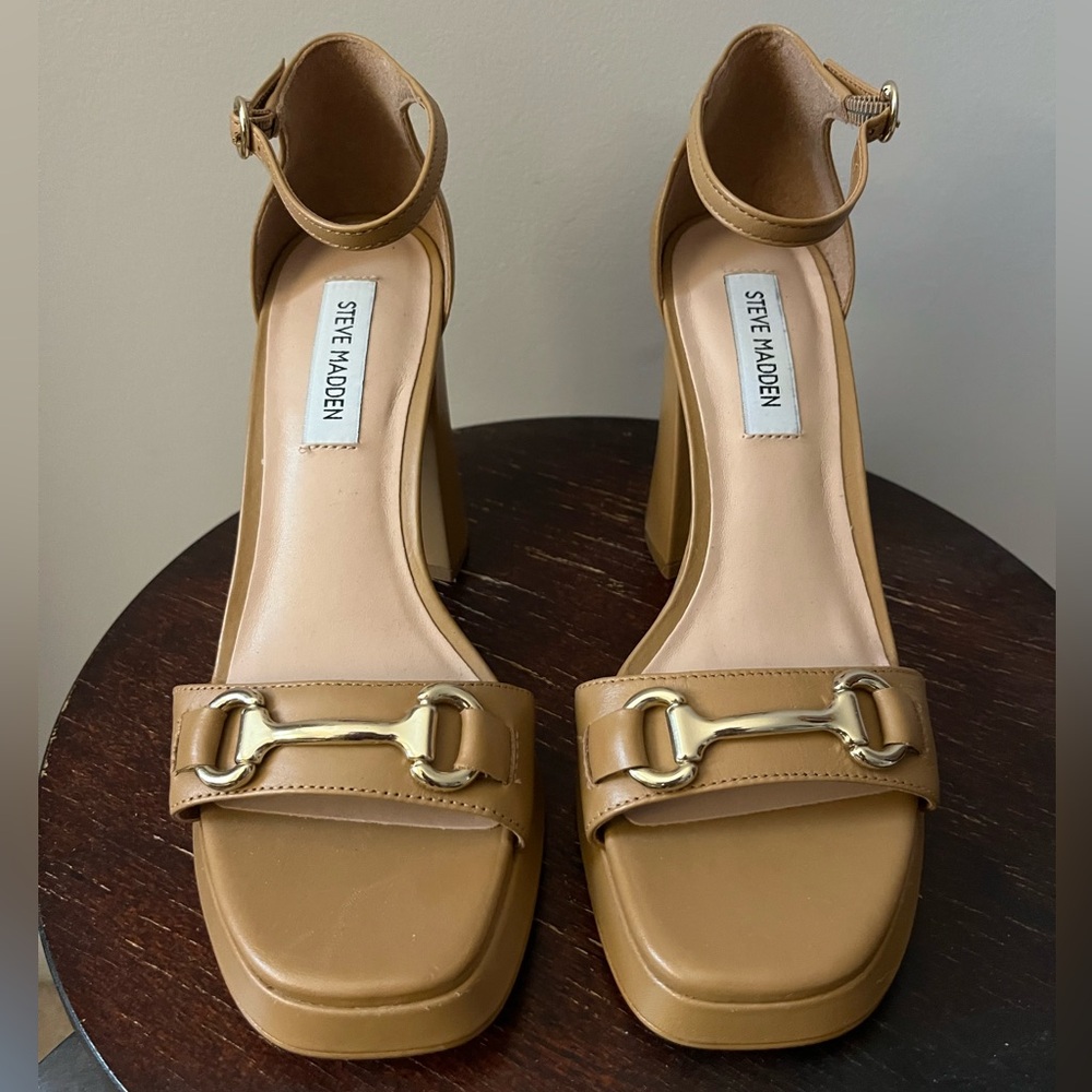Steve Madden Tan Block Heel Sandals w/ Gold Buckle